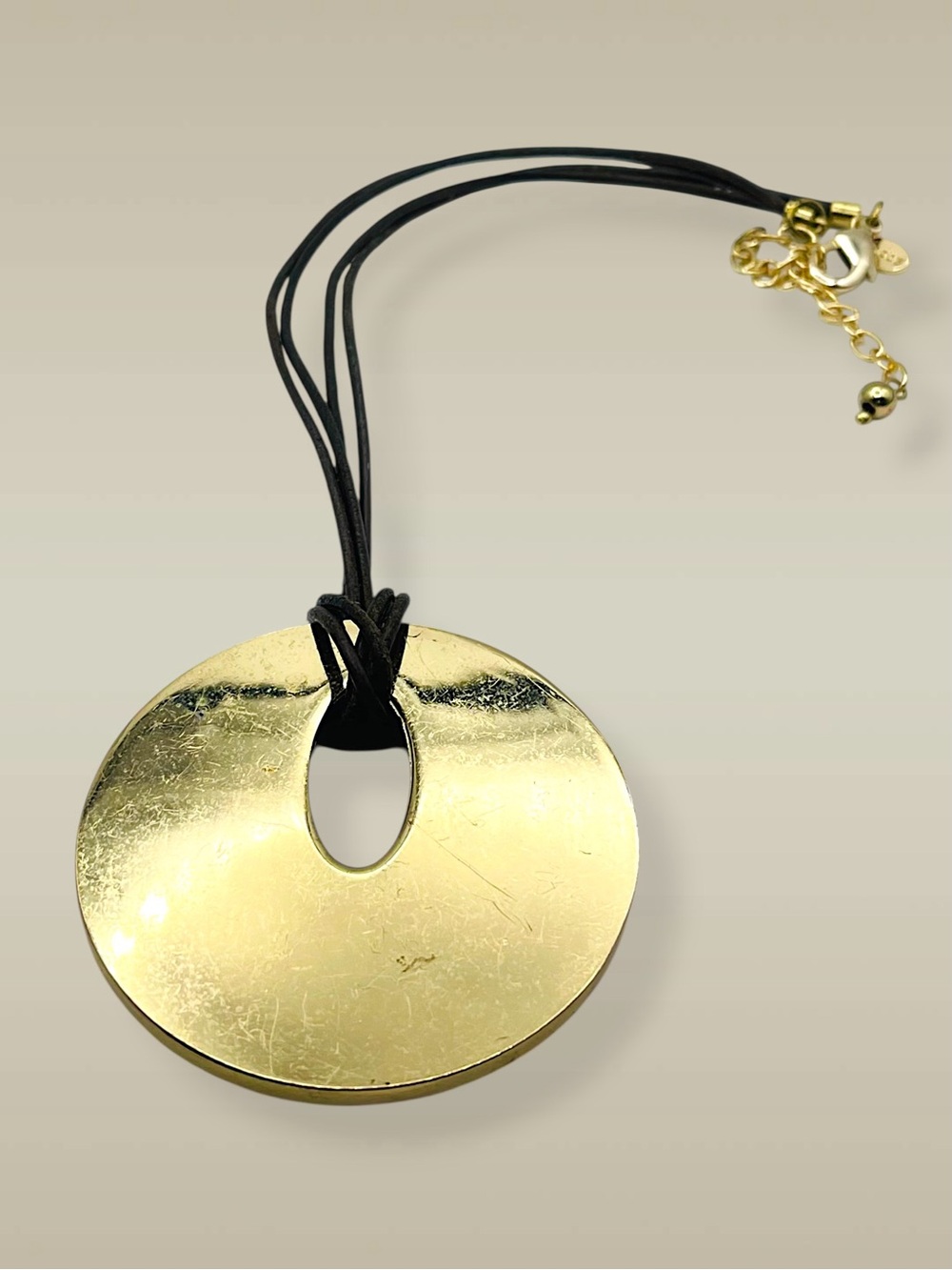 Bold Chicos Vintage Animal Print Disc Pendant Multi-Strand Cord Necklace - Picture 13 of 16